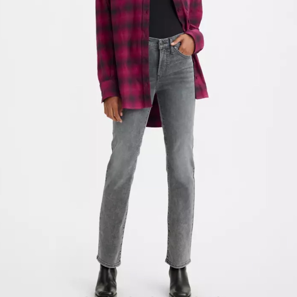 Levi’s Gray Black 314 Shaping Straight Jeans size 32